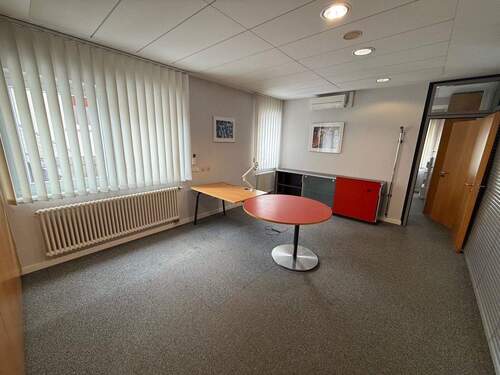 Büroraum.jpg - 6 Zimmer Büro zur Miete in Schwarzach am Main