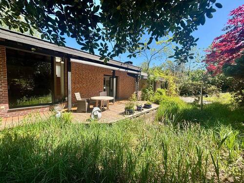 Ansicht vom Garten - Naturoase - Freistehendes Architektenhaus - Terrasse nach Süden - 1.951 m² Grundstück - Doppelgarage - in ruhige Lage von Rott - kurzfristig verfügbar