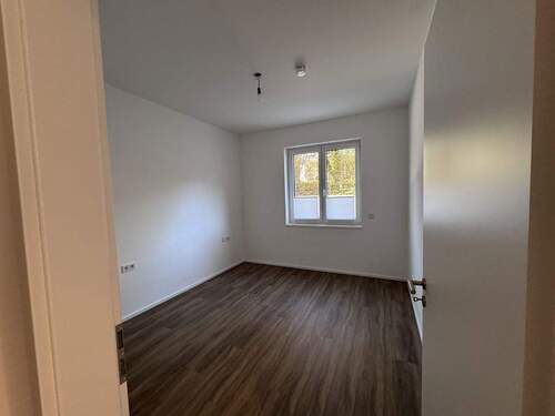 Büro-Kinderzimmer-Home Office - Etagenwohnung mit 83,00 m² in Poing zur Miete
