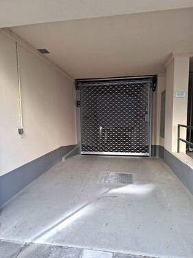Einfahrt Tiefgarage - 