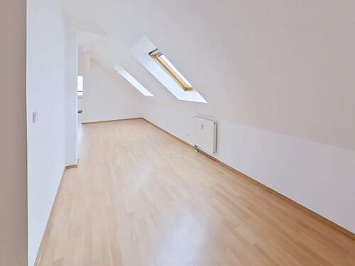 Schlafzimmer - 3 Zimmer Etagenwohnung zur Miete in Pirna