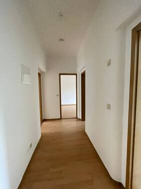 Flur - 3 Zimmer Etagenwohnung zur Miete in Plauen