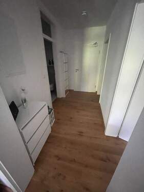 Muster Flur - Etagenwohnung mit 109,00 m&sup2; in Kassel zur Miete