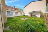 Hausansicht / Grundstücksseite - 