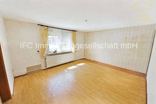 Wohnzimmer im EG - 4 Zimmer Einfamilienhaus in Zerbst/Anhalt