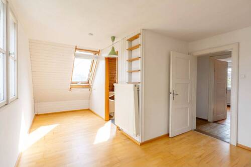 Schlafzimmer Nordseite im Dachgeschoss - 