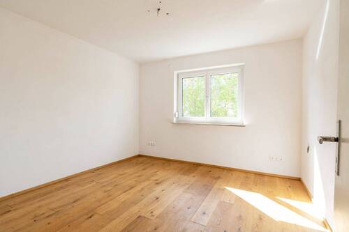 Schlafzimmer im Erdgeschoss - 