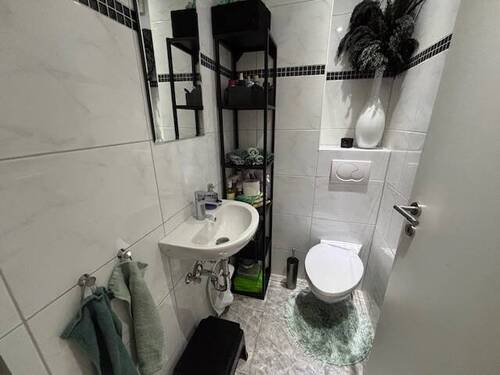 Gäste WC - 3 Zimmer Reihenendhaus zum Kaufen in Mönchengladbach