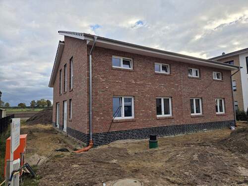 Bild 2 - 4 Zimmer Doppelhaushälfte zum Kaufen in Drebber