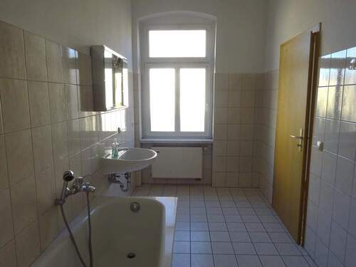 Bad - Etagenwohnung mit 59,00 m&sup2; in Gera zur Miete