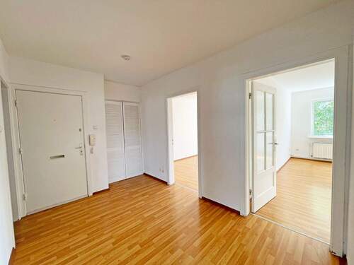 Eingang_Flur..jpg - 3 Zimmer Etagenwohnung in Hamburg