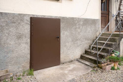 ... oder die neue Kellertür wurden in den letzten Jahren vorgenommen. - 