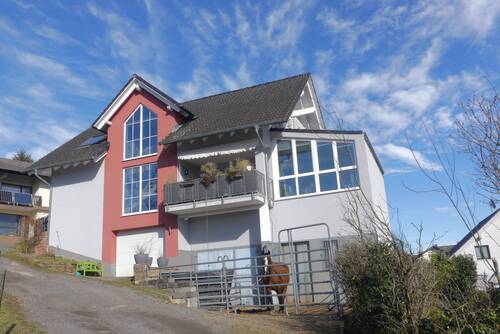 1 - ***Wohnen und leben mit dem Pferd 'unter einem Dach'! Wohnhaus in ruhiger Lage mit Stall in Michelstadt-Steinbuch***