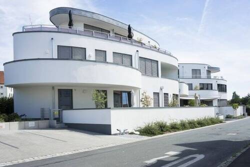 Hausansicht - 2 Zimmer Etagenwohnung zur Miete in Herzogenaurach