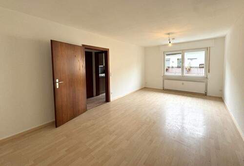 Wohnzimmer - Etagenwohnung mit 58,00 m² in Wiesbaden zur Miete