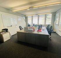 Moderner Büroraum 30 m²: flexibel, 4-5 Arbeitsplätze, Küche inklusive. - Ettlingen