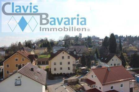 Aussicht vom Balkon und der Wohnung - zentrale, ruhige sonnige 2-Zi.-Wohnung mit Südbalkon ab 01.09.26 zu vermieten!