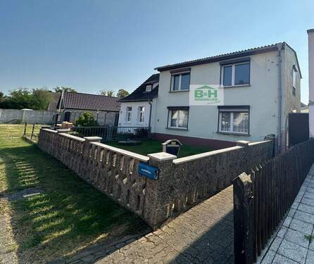 Ansicht - Günstig - Bei Zörbig - preiswertes EFHDHH Wfl. 126 qm 4 Zimmer - pflegeleicht