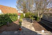 Vorderer Gartenbereich - 