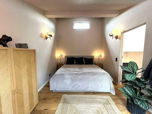 Gemütliches und gieblhoch offenes Schlafzimmer - 