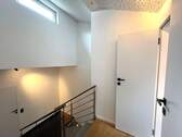Modernes und helles Treppenhaus - 