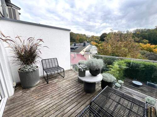 Balkon angrenzend zum Küchen- und Essbereich - Reihenmittelhaus mit 177,00 m² in Bensheim / Schönberg zum Kaufen