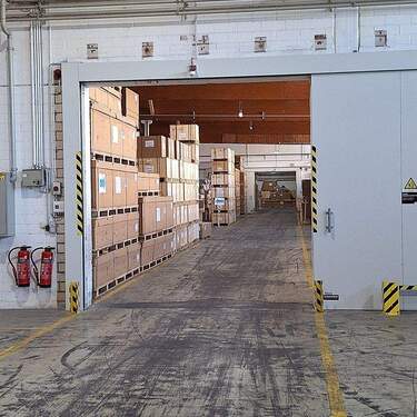 Durchgang 3 Kaltlager zu Lagerbereich 2792 qm - 