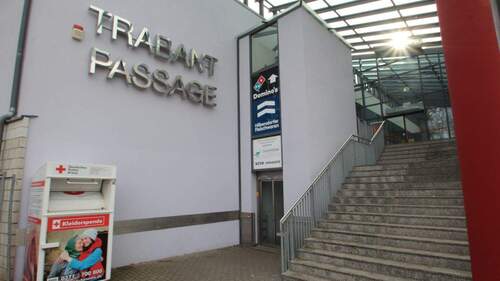 Eingang Ladenpassage von Parkplatz - 