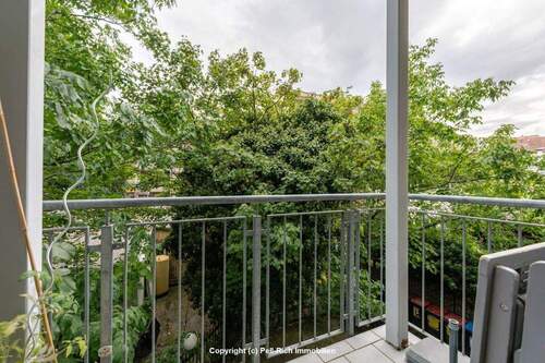 Balkon Rückseite 1.OG - 1 Zimmer Mehrfamilienhaus, Wohnhaus in Karlsruhe