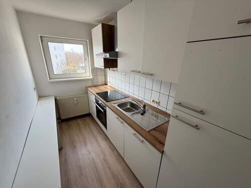 Küche - Bezahlbar. Praktisch. Bezugsfrei - Modernisierte 2-Zimmer-Wohnung am Hageberg