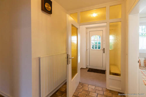 Hauseingang - 4 Zimmer Einfamilienhaus zum Kaufen in Pinneberg