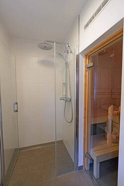 Dusche mit Sauna - 