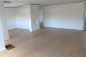 Wohnzimmer Blick zum Essbereich - 4 Zimmer Etagenwohnung zur Miete in Hannover