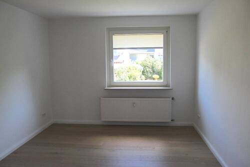 Kinder-/Arbeitszimmer 1 - 