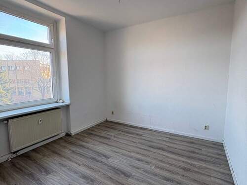 Zimmer 3 - 