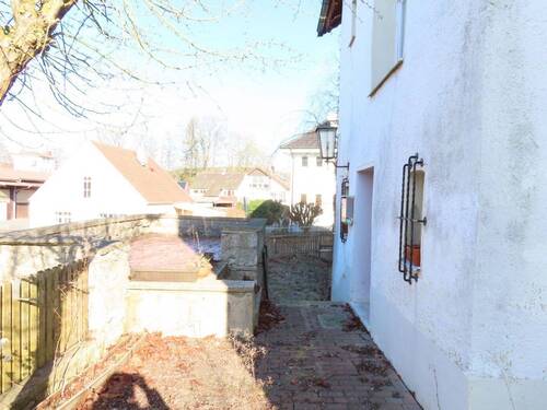 Eingang mit Terrasse - 