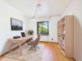 Gast Büro virtuell möbliert - 