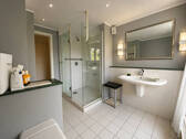 Badezimmer Dachgeschoss - 