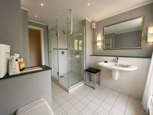 Badezimmer Dachgeschoss - 