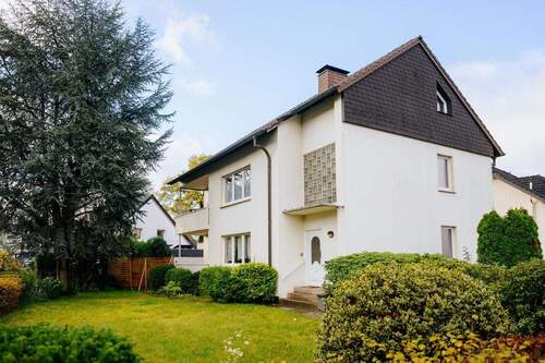 Ansicht - 6 Zimmer Mehrfamilienhaus, Wohnhaus in Oerlinghausen