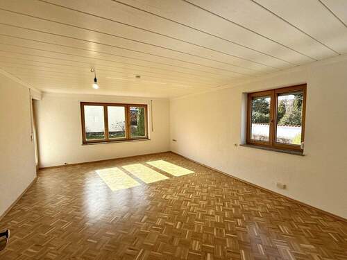 Wohnzimmer - Etagenwohnung mit 100,90 m&sup2; in Wildpoldsried zum Kaufen