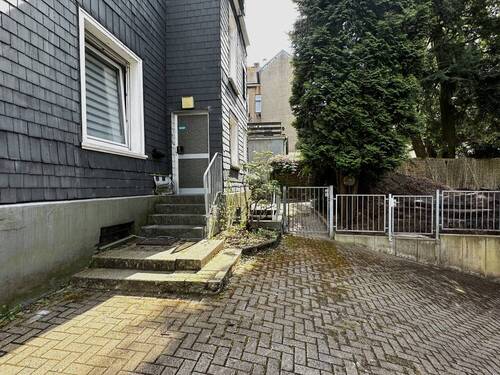 Hauseingang - 1 Zimmer Mehrfamilienhaus, Wohnhaus in Schwelm