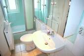 ... mit Dusche - 