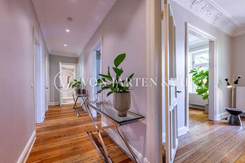 Entrée - 4 Zimmer Etagenwohnung zum Kaufen in Hamburg
