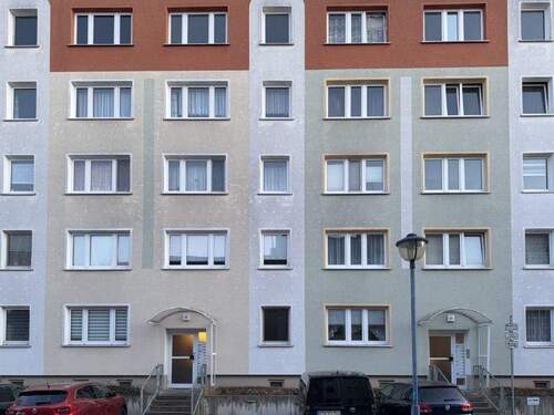 Gebäude von Norden - 4 Zimmer Etagenwohnung zum Kaufen in Gotha