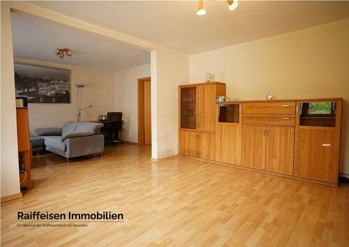 Raiffeisenstraße 2 - 8 Zimmer Mehrfamilienhaus, Wohnhaus in Schauenburg / Hoof