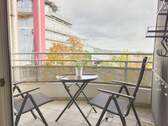 Sicht Balkon - Frisch renovierte teilmöblierte Wohnung - Zentral, praktisch und mit toller Aussicht