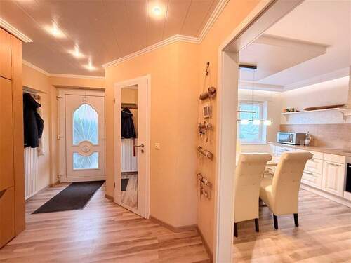 Flur EG 1 - 5 Zimmer Doppelhaushälfte zum Kaufen in Düren