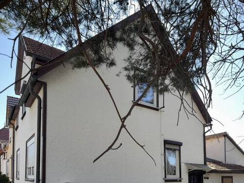 Giebelseite - 7 Zimmer Doppelhaushälfte in Gotha