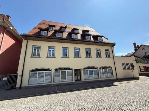 Separater Eingang gegenüber Spitalgartenen - Richtig tolle lichtdurchflutete 3,5 Zimmer EG Wohnung in der Rietgasse